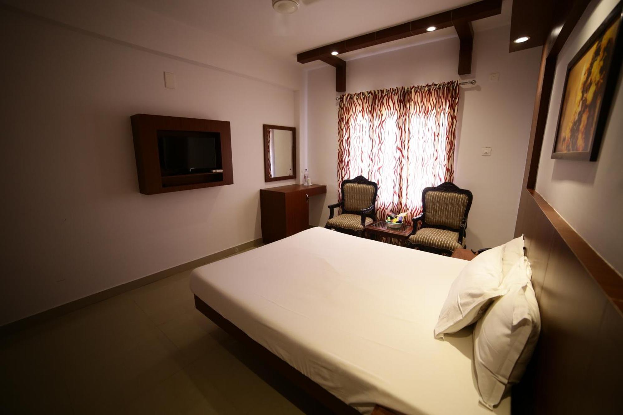 The Vyshakh Hotel กูรูวาเยอร์ ภายนอก รูปภาพ