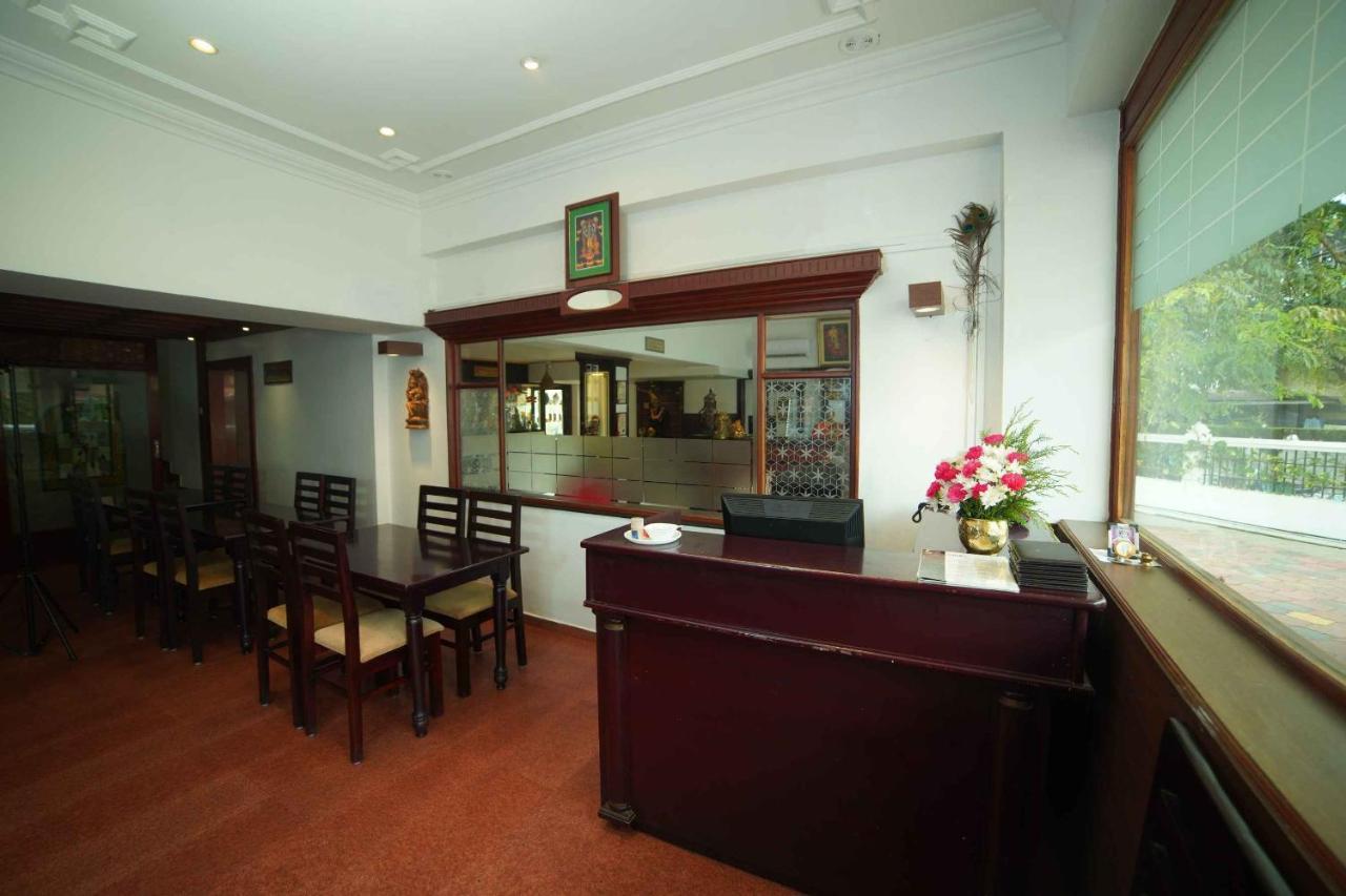 The Vyshakh Hotel กูรูวาเยอร์ ภายนอก รูปภาพ